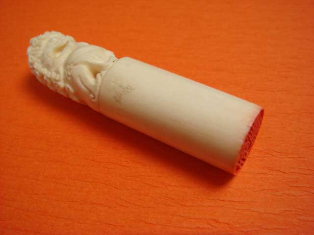 象牙印鑑の彫り直しです。